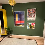 Stylish In A Fun Neighborhood 아파트 *