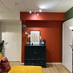 Stylish In A Fun Neighborhood 아파트