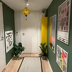 아파트 Stylish In A Fun Neighborhood