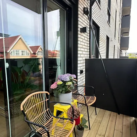아파트 Stylish In A Fun Neighborhood *